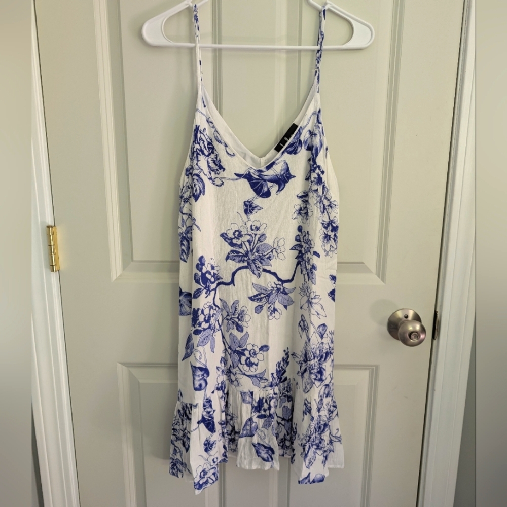 Lulus Garden Bloom Blue and White Floral Print Ruffled Shift Dress